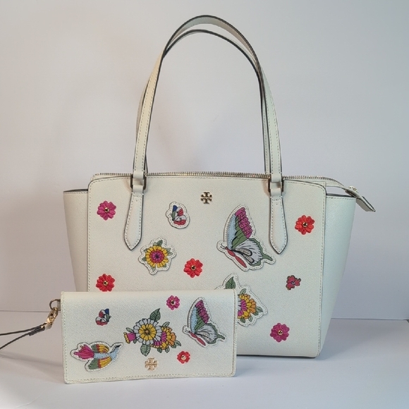 Tory Burch Handbags - Tory Burch Emerson Applique Small Zip Tote With Matching Wallet